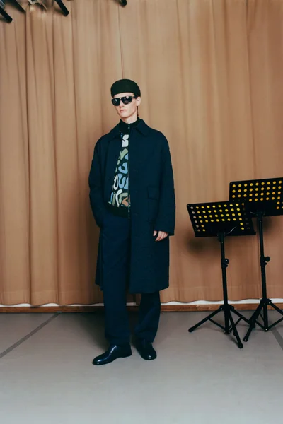 Look 16